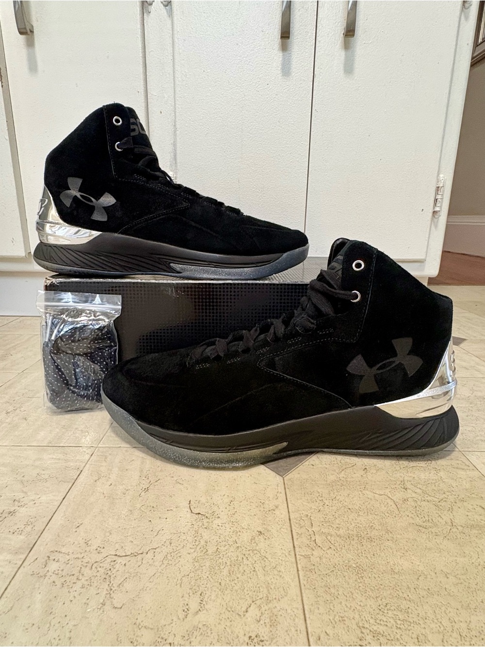 UNDER ARMOUR CURRY 1 MID LUX BLACK SILVER RAIDERS 2016 SIZE 12 1296617 001